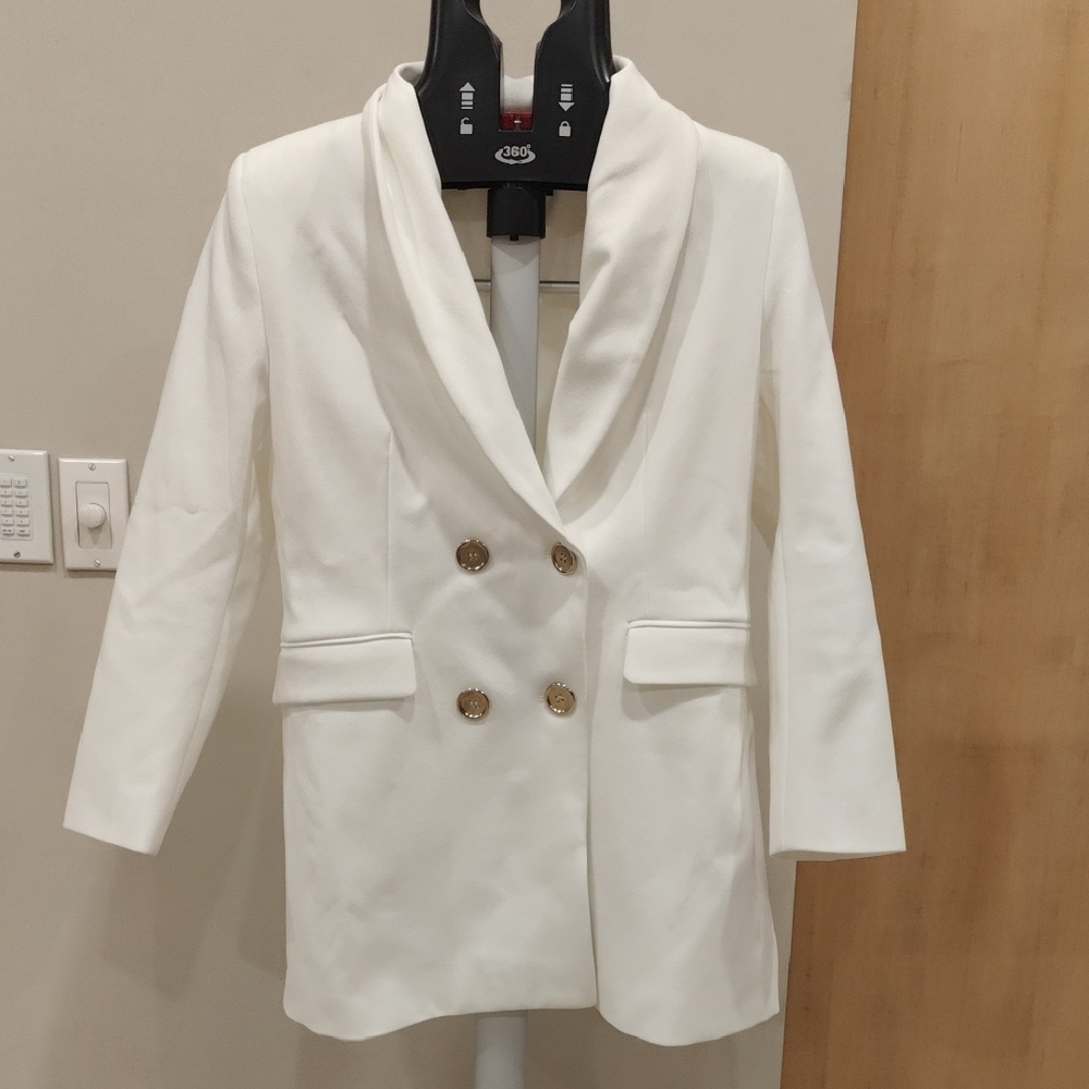 Zara White Tailored Blazer with Notched Lapels
